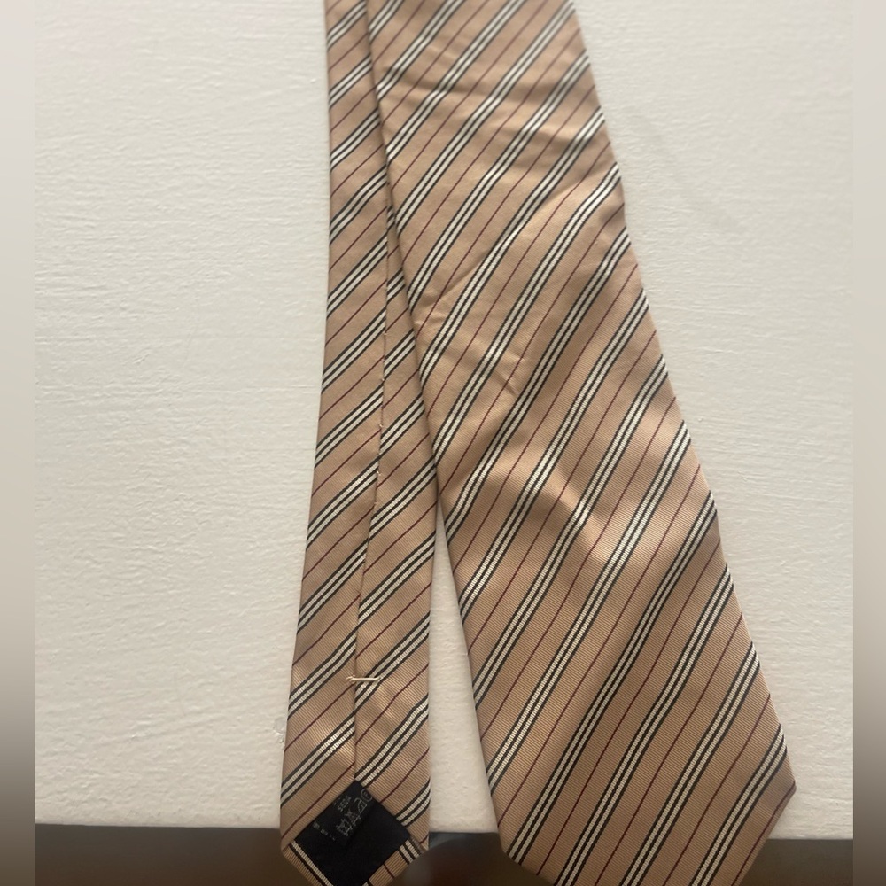 Burberry tie